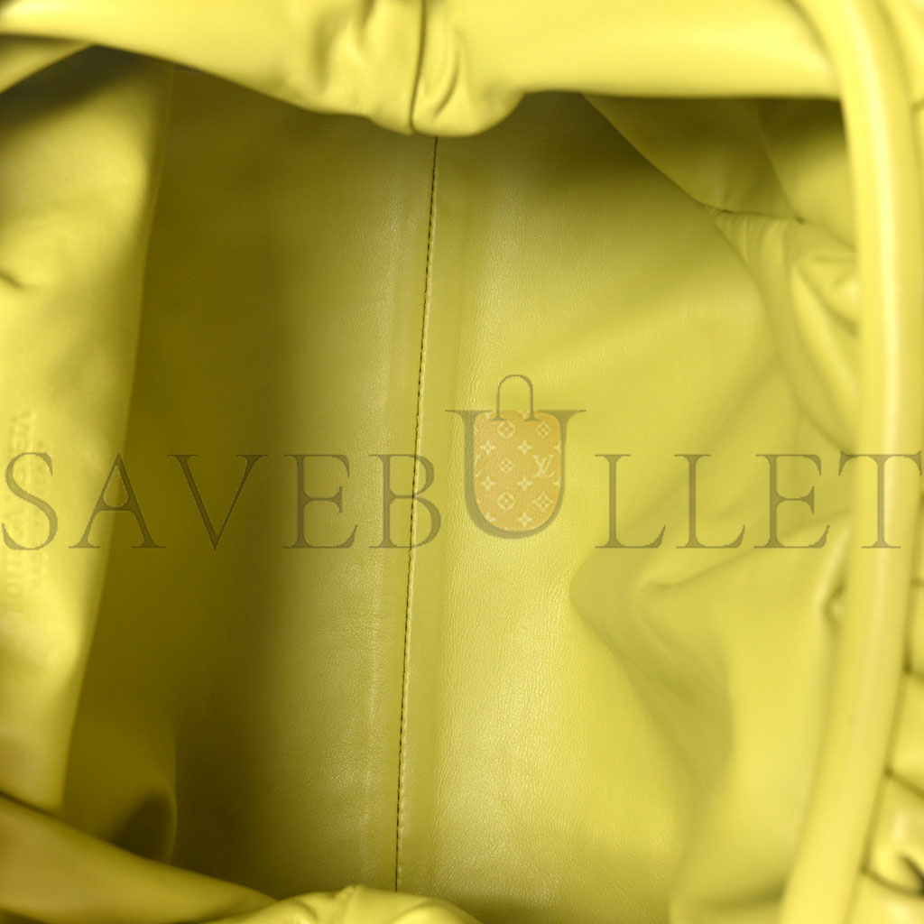 BOTTEGA VENETA SMOOTH BUTTER CALF THE POUCH OVERSIZED CLUTCH SHERBERT  (38*24*8cm)